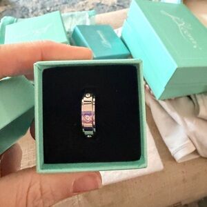 Elegant Silver Women's Ring